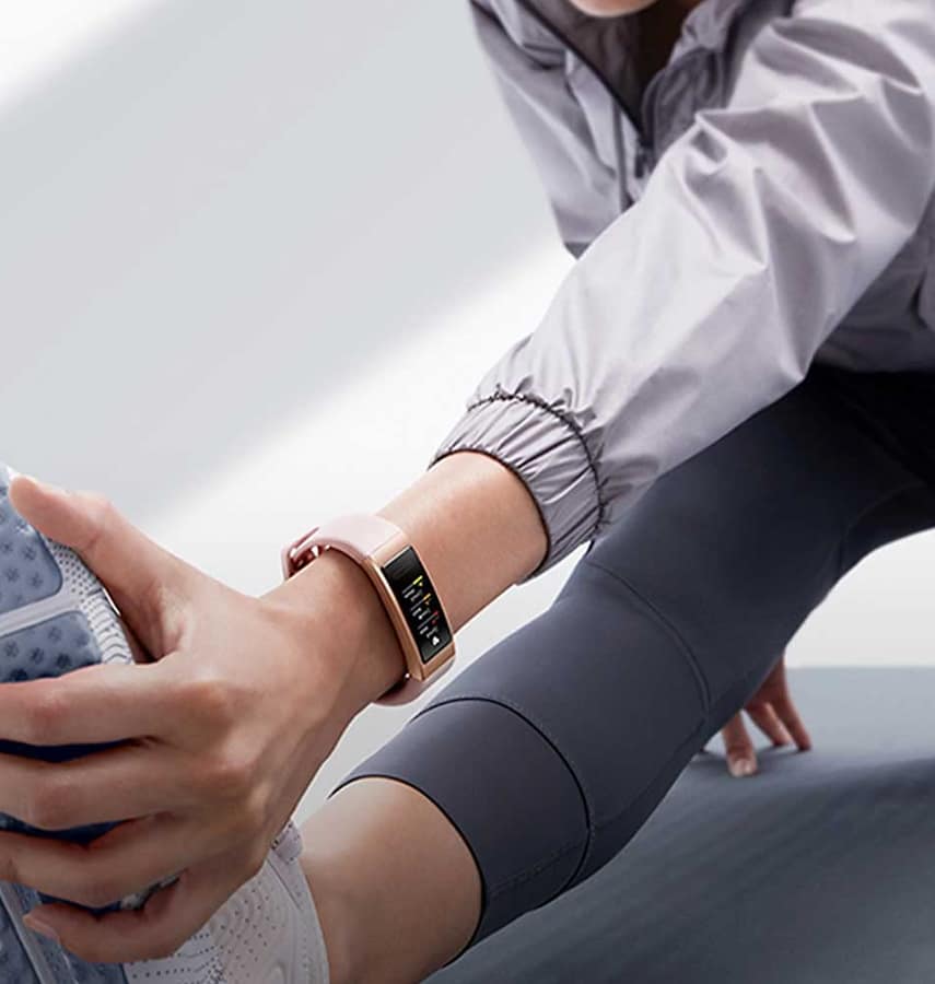 HUAWEI Band 4 Pro - Pink Gold | Smart Band Fitness Tracker with 0.95 Inch AMOLED Touchscreen, 24/7 Heart Rate Monitor, Built-in GPS, 5ATM Waterproof - Image 5