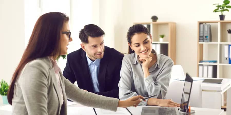 Choosing-a-Mortgage-Broker-Vs-Bank